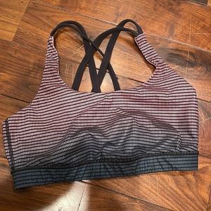 Lululemon sports bra